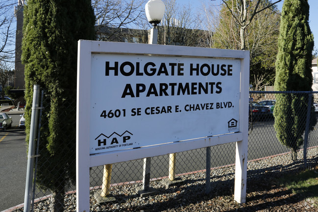 Building Photo - Holgate House