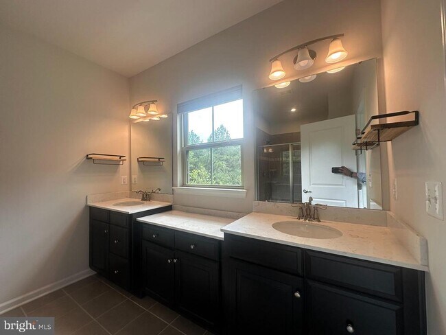 Building Photo - 10402 Steeplechase Run Ln