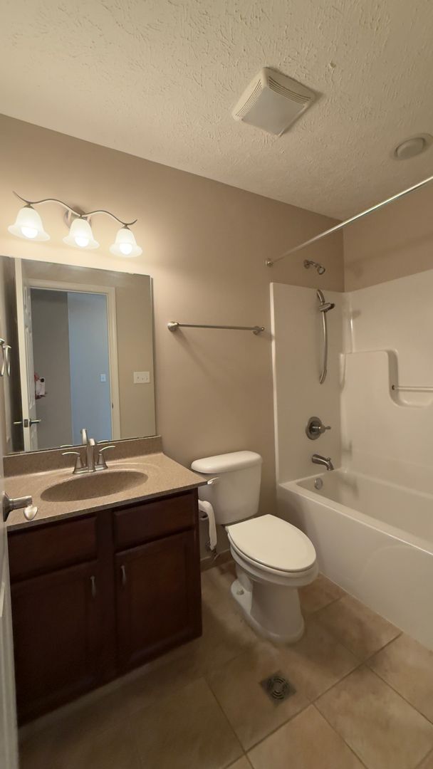 Building Photo - Updated 4-Bedroom Gem in West Lafayette – ...