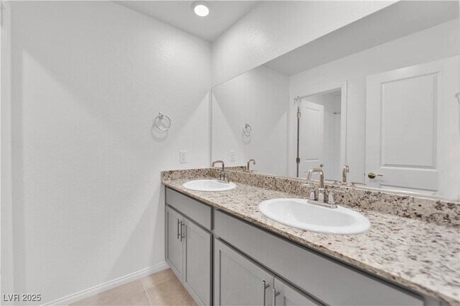 Building Photo - 4567 Merlot Hls Ave