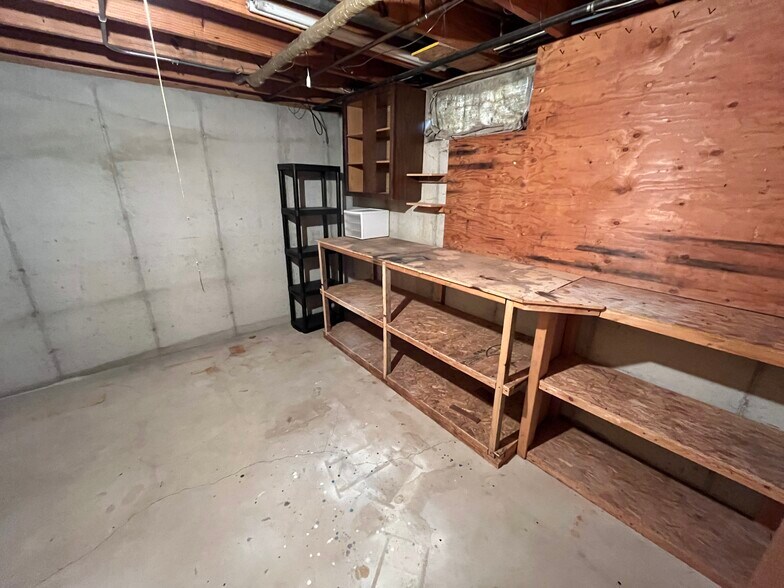 Building Photo - 484 W 30th St