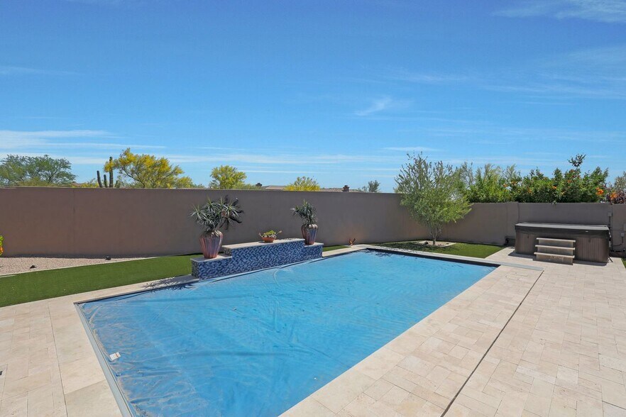 Building Photo - 9973 E Edgestone Dr