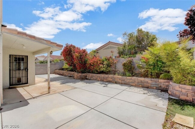 Building Photo - 339 Falcons Fire Ave