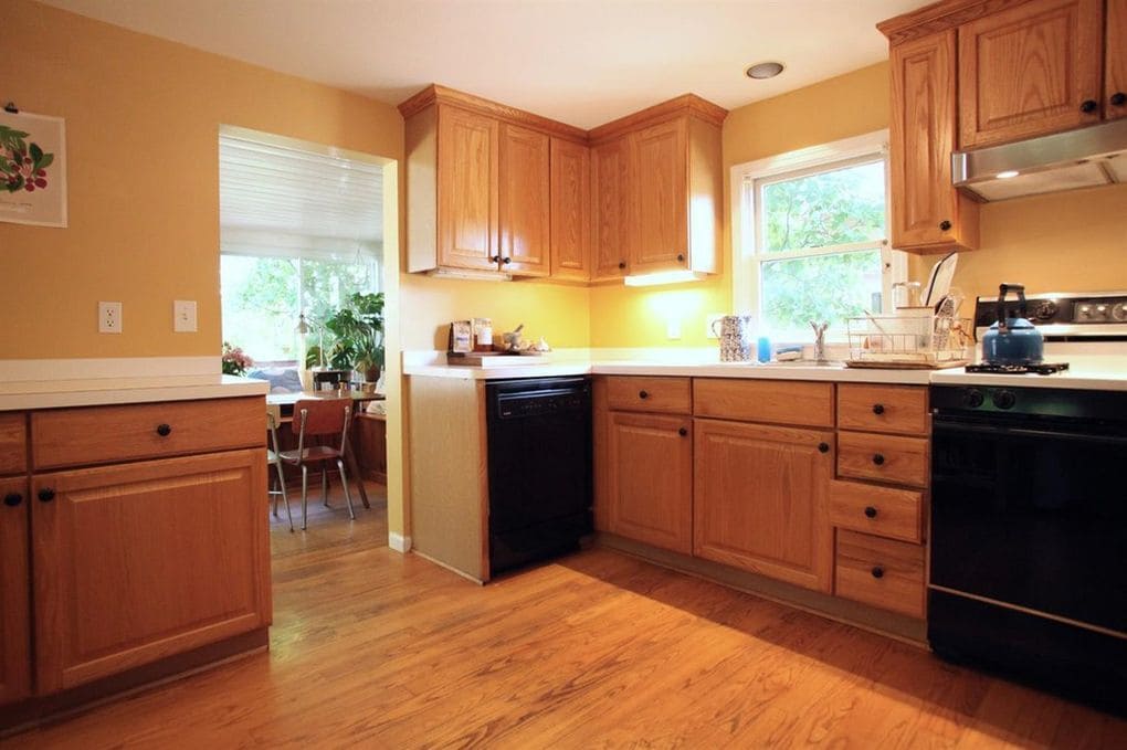 Building Photo - 337 Beakes St