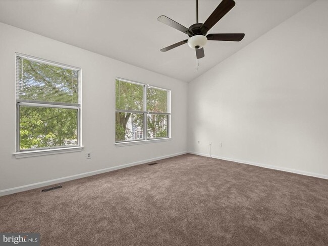 Building Photo - 9537 Clocktower Ln
