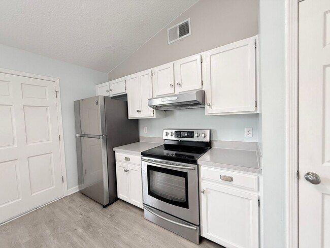 Building Photo - Single Family Home in the Heart of Mandarin!