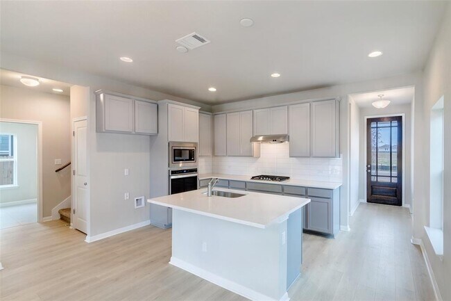 Building Photo - 113 Watercourse Wy