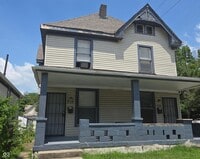 Building Photo - 518 W 28th St