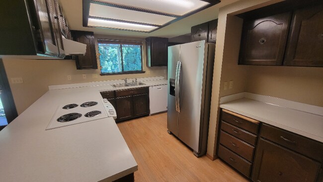 Building Photo - 181 Blossom Way