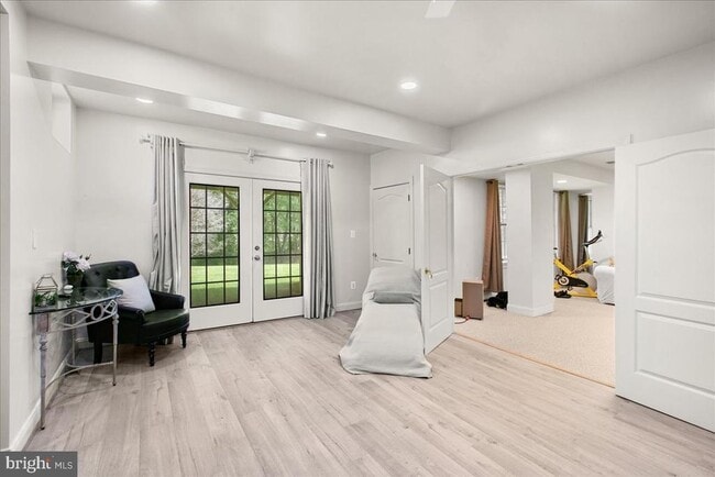 Building Photo - 10243 Brittenford Dr
