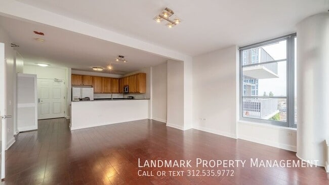 Building Photo - 1600 S Prairie Ave