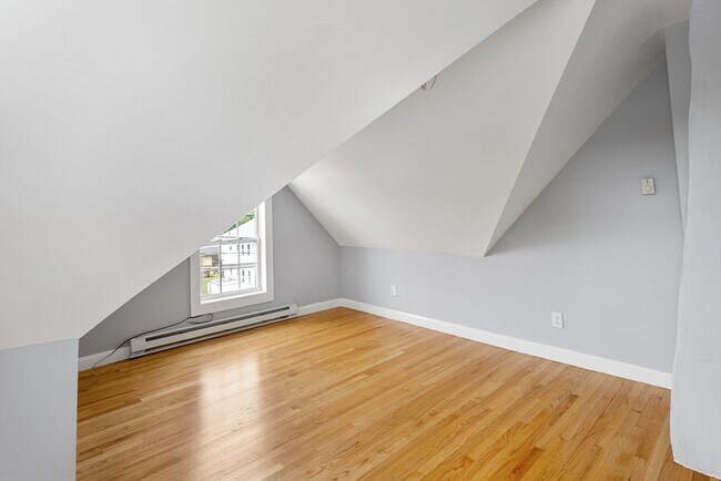 Building Photo - 21 Hartford St