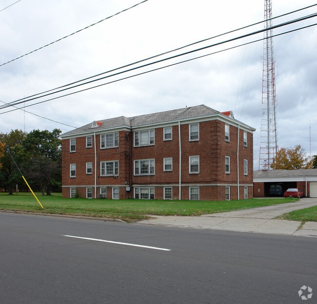 Building Photo - 369 E Midlothian Blvd