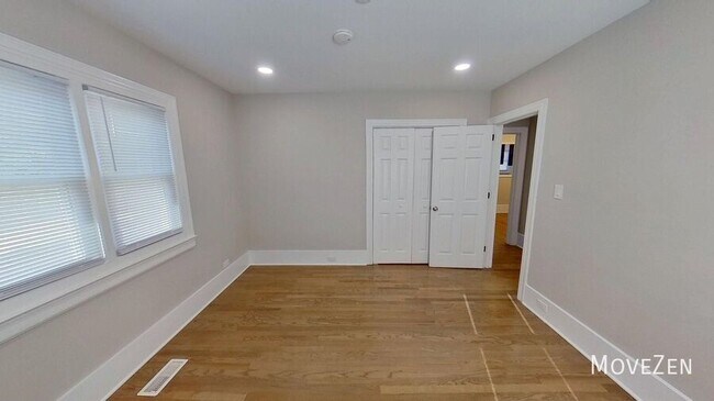 Building Photo - 7 Ratcale Ln