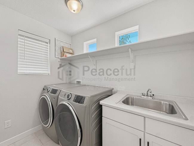 Building Photo - 2102 W 3250 S