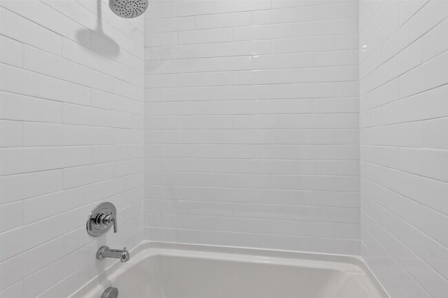 Building Photo - 21619 Colonial Medow Creek Trl