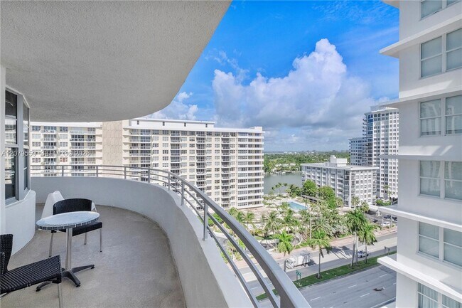 Building Photo - 5555 Collins Ave