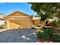 Building Photo - Lovely 3 Bed, 2 Bath Home in Dundee- Walking Distance to New Elementary School!