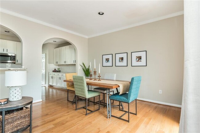 Building Photo - 4735 Longcourt Dr