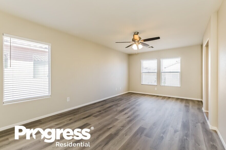 Building Photo - 6236 Desert Lavender Ave