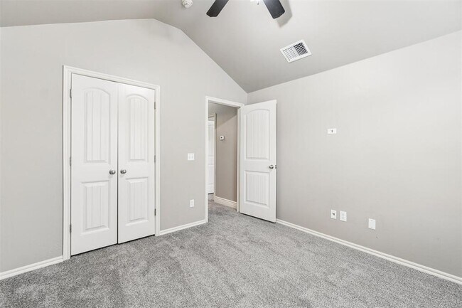 Building Photo - 4925 NW 164th Terrace