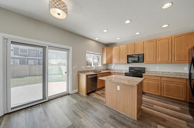 Building Photo - 5604 S Andes St