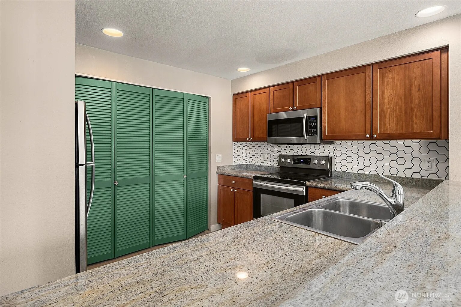 Building Photo - 1311 12th Ave S