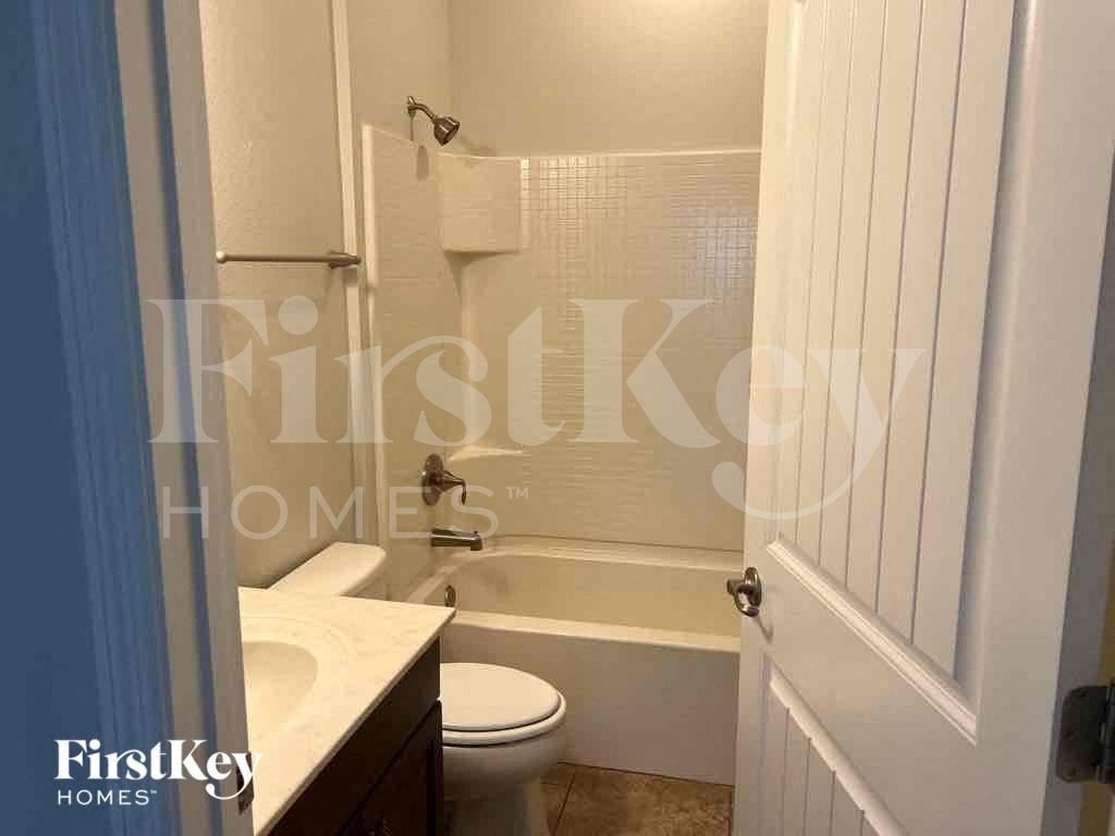 Building Photo - 2945 Top Water Way