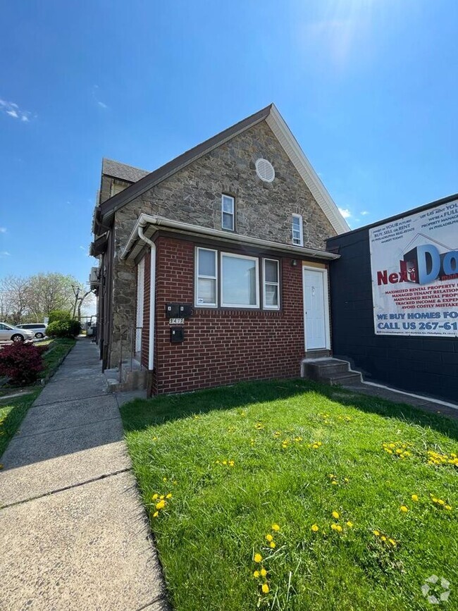 Building Photo - OFFICE SPACE AVAILABLE