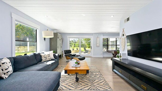 Building Photo - 304 Eagle Lookout Dr