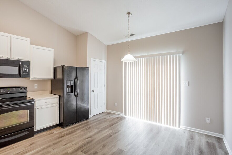 Building Photo - 11631 High Timber Dr