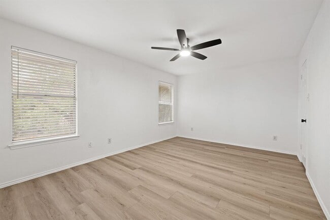 Building Photo - 13108 Tilder Dr