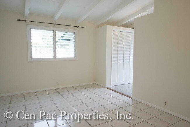 Building Photo - 3 Bed, 2 Bath House/Across the Street from...