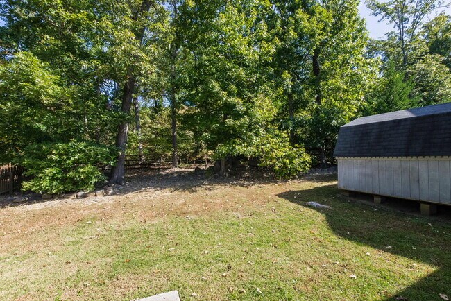 Building Photo - 2645 Winding River Dr