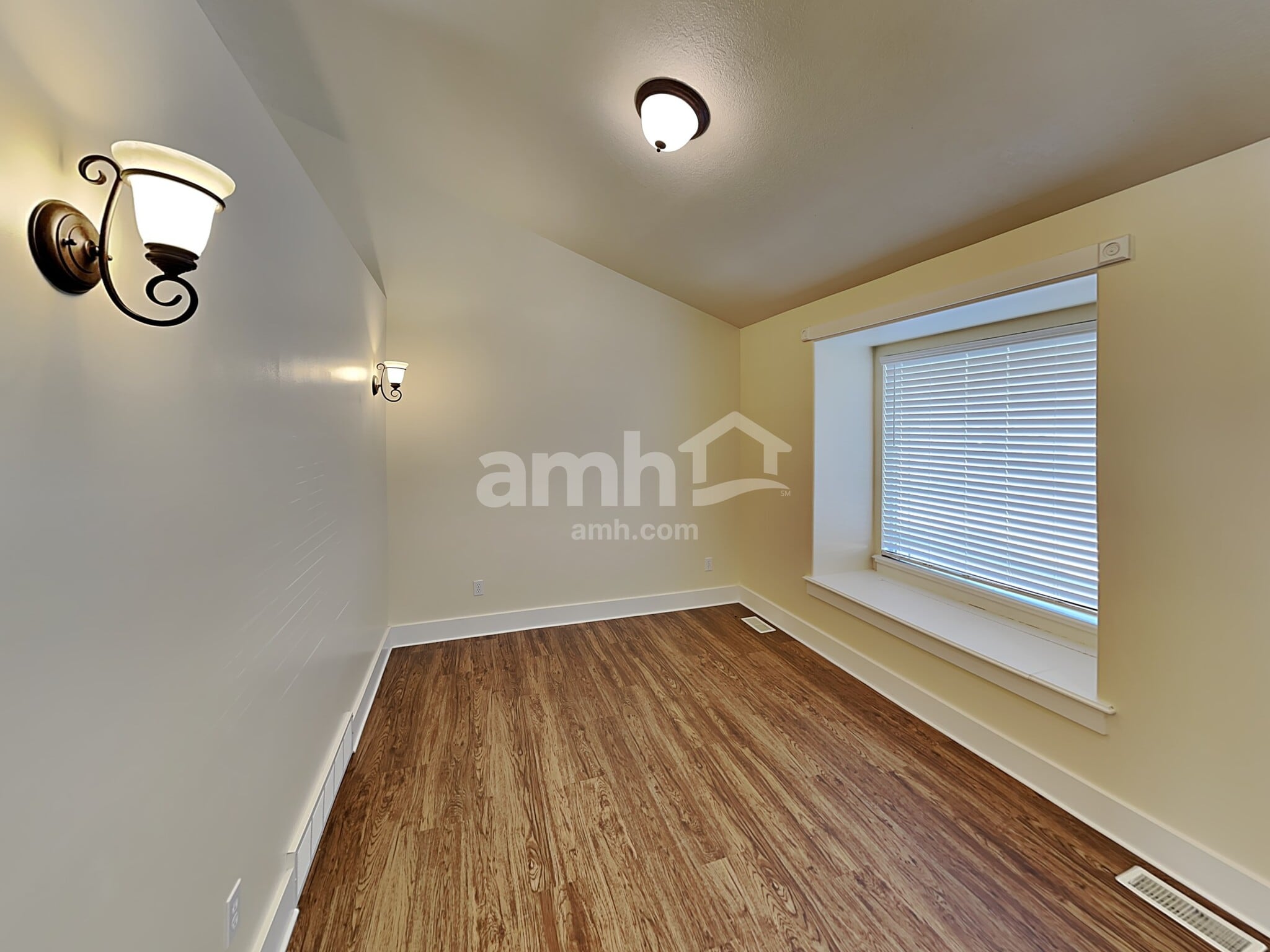 Building Photo - 4915 W 150 N