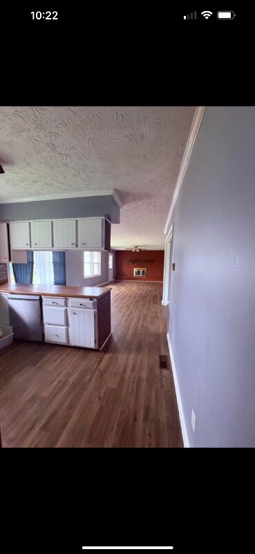 Building Photo - 301 Aztec Trail