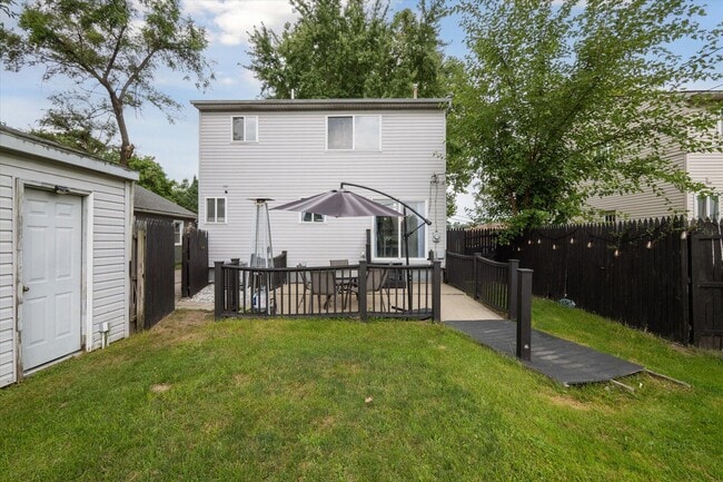 Building Photo - 578 E Mahan Ave