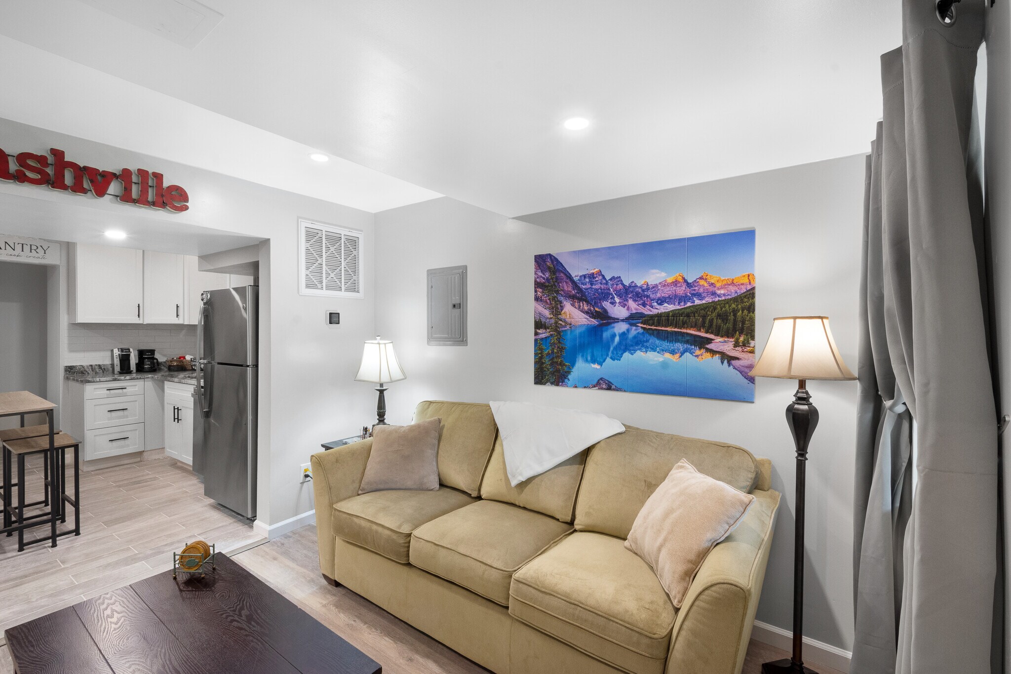 Building Photo - 3409 McGavock Pike