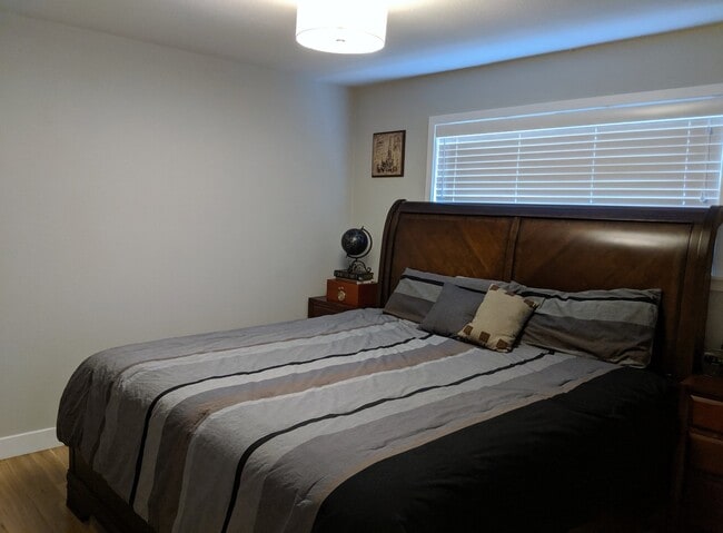 Building Photo - Extensively Remodeled Mid-Century Modern Ranch – 2 Bed + Office