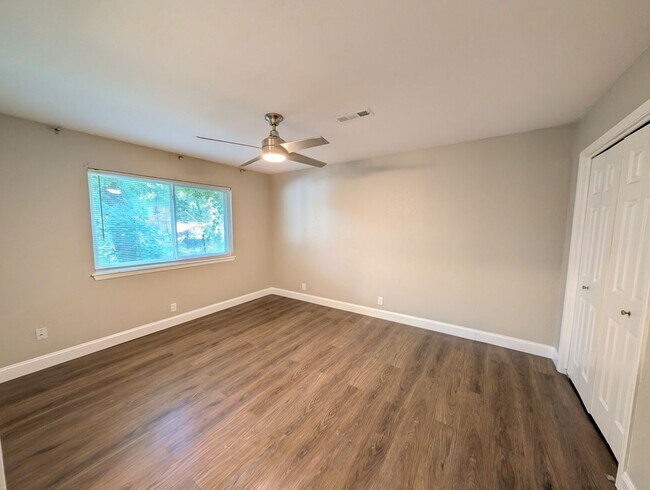 Building Photo - 3 Bedroom Beauty in Broken Arrow