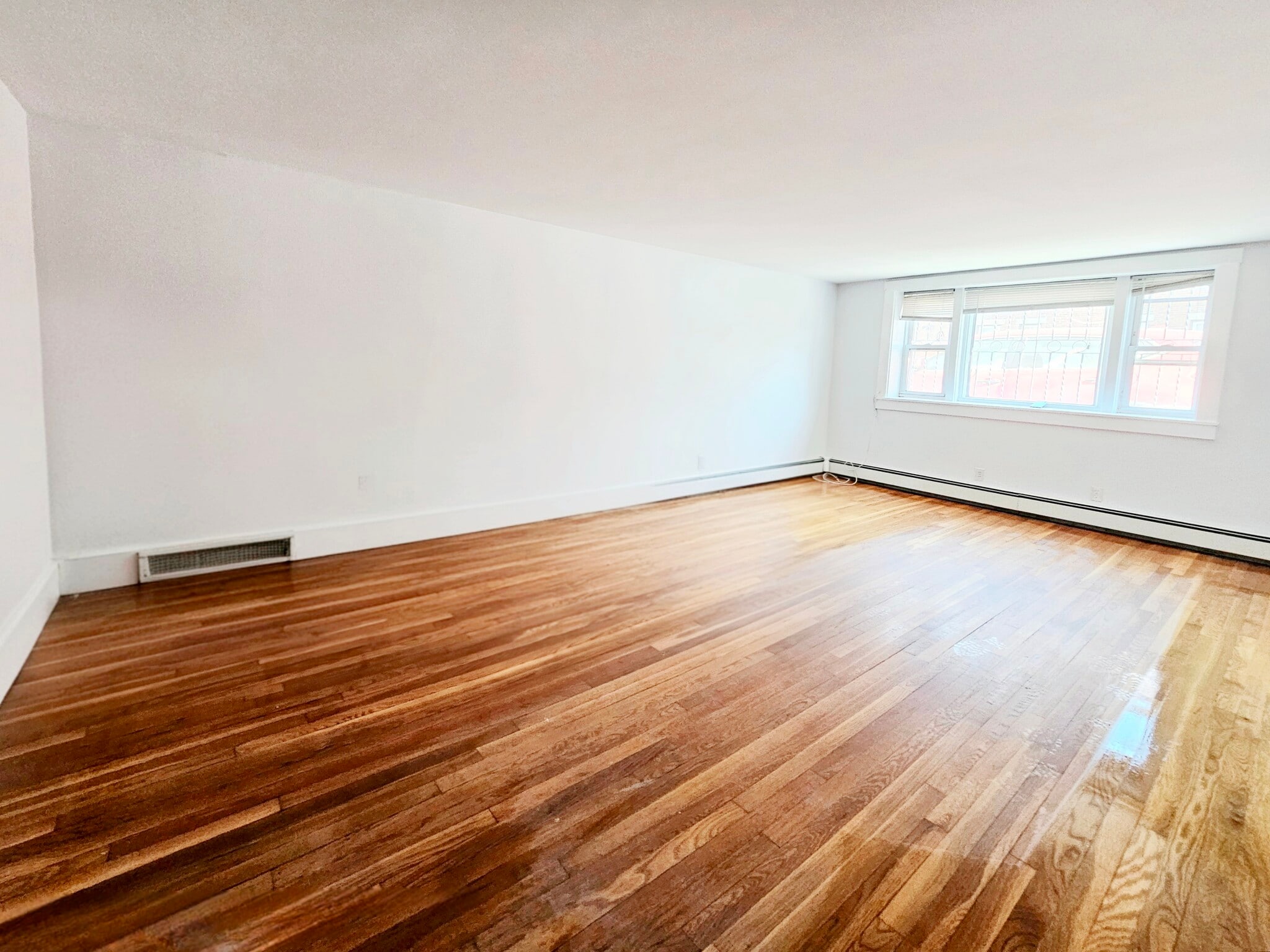 Building Photo - 317 Saint Paul St