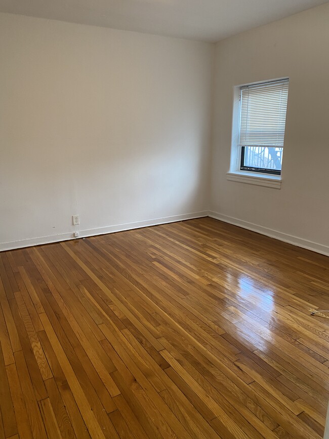 bedroom - 69 Glen Rd