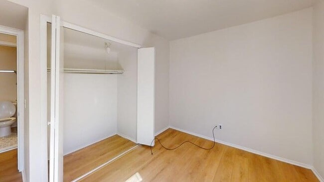 Building Photo - 2718 Glenbridge Ct