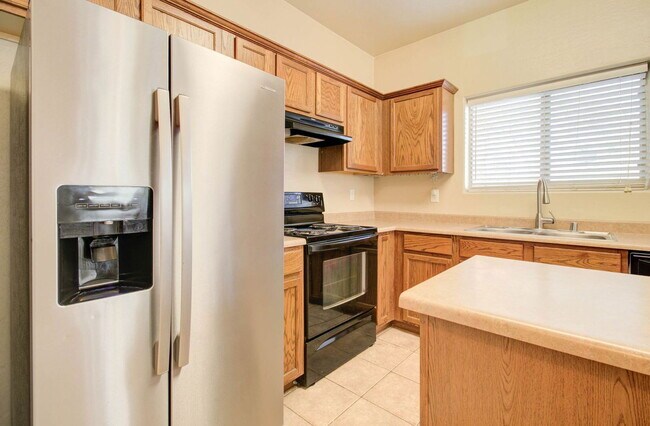 Building Photo - 17762 W Hearn Rd