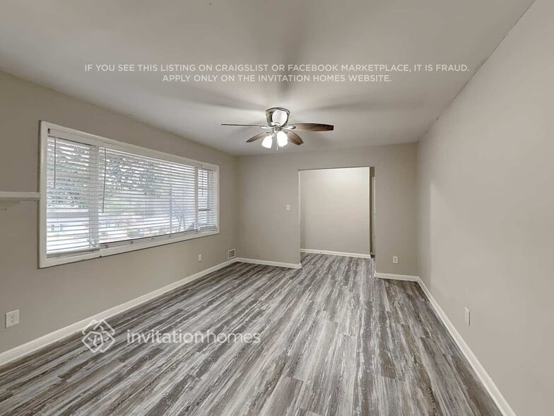 Building Photo - 2398 Lilla Cir SW