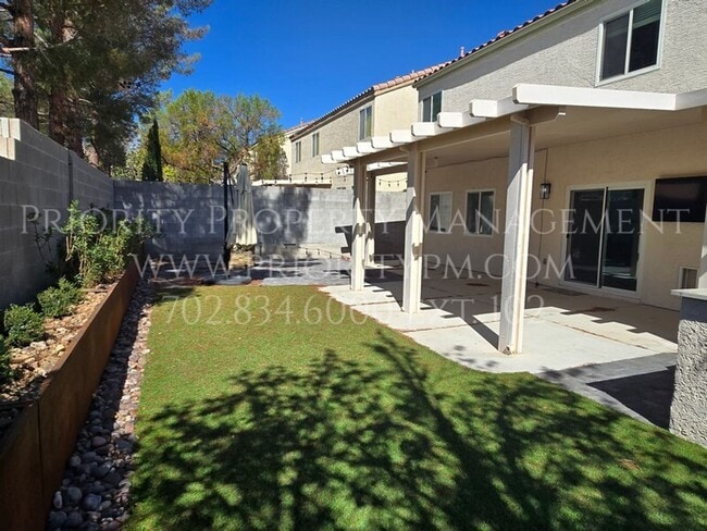 Building Photo - 10001 Ranch Hand Ave