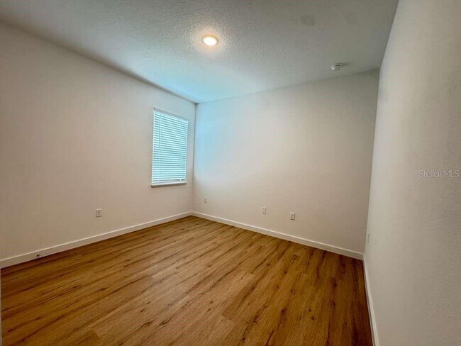 Building Photo - 6807 SW 153rd Pl Rd