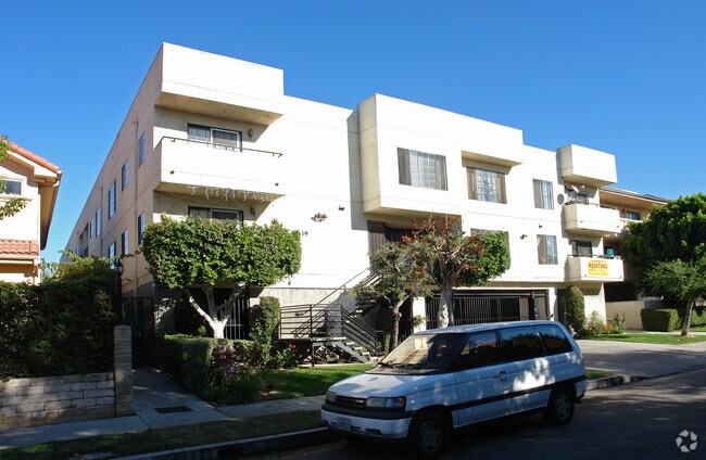 Building Photo - 14619 Gledhill St