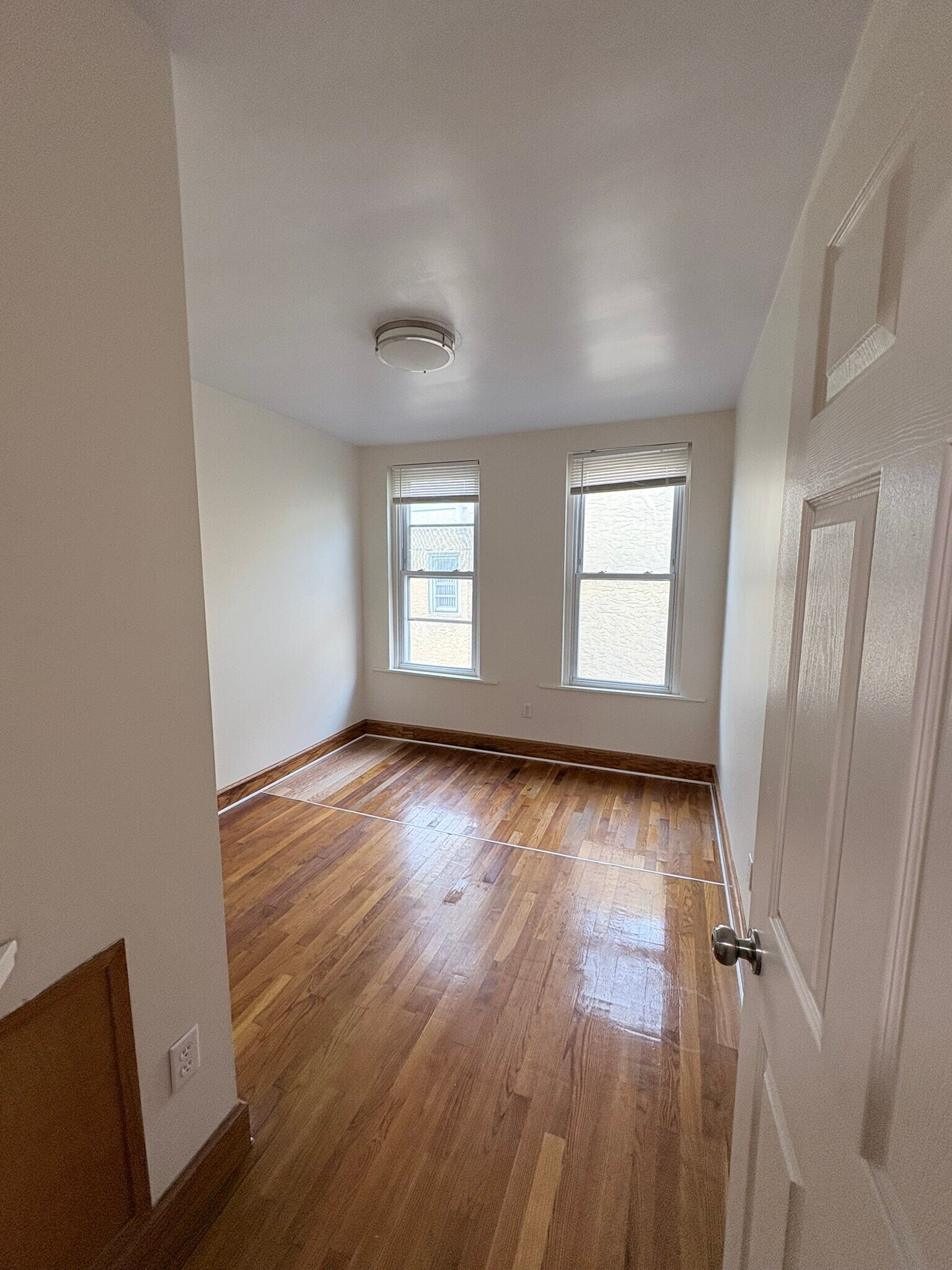 Room 3 - 1333 Mifflin St