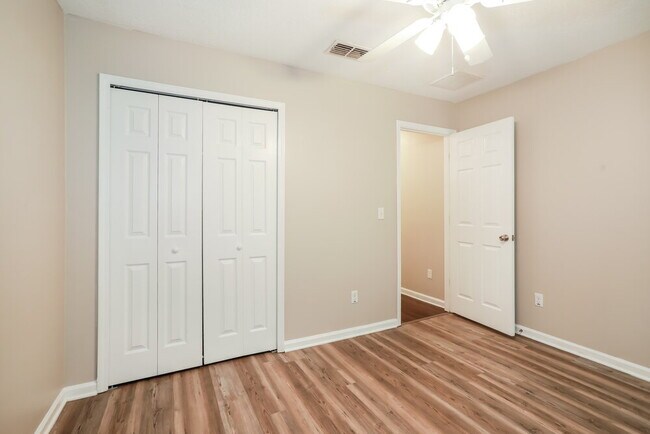 Building Photo - 1972 Cherokee Cove Trail